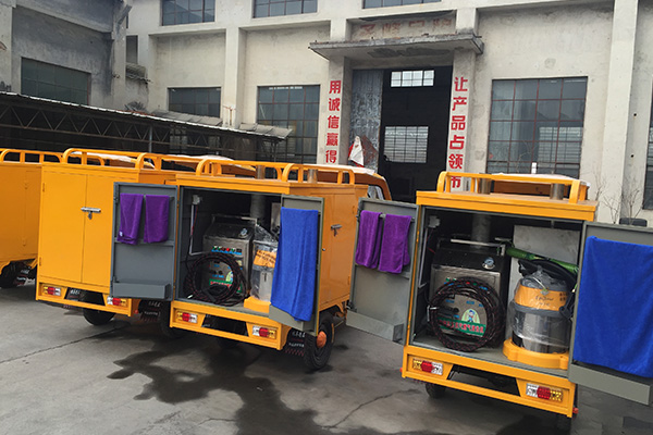上海张先生三轮车式蒸汽洗车机装车发货